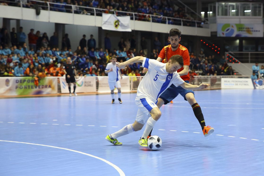 Physical performance of Finnish Futsal players, analysis of intensity ...